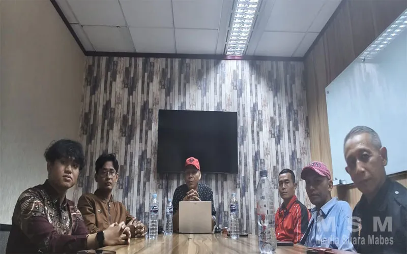 Pimpinan Media Suara Mabes Beri Edukasi Kewartawanan kepada Mahasiswa Magang