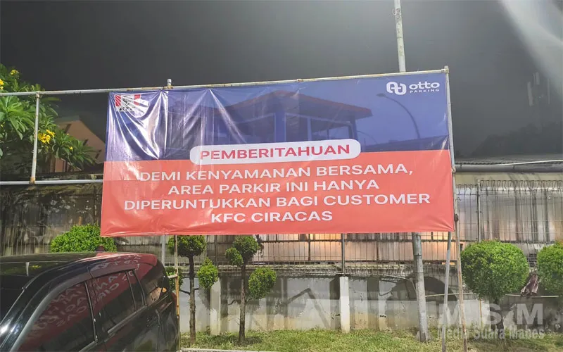 Diduga Ada Perubahan Kebijakan Pengelolaan Parkir di KFC Ciracas, Warga Keluhkan Tidak Bisa Lagi Titip Kendaraan