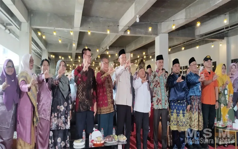 Wamendikdasmen RI Fajar Riza Ul Haq Kunjungi Sekolah Maitreyawira Dumai, Tekankan Guru Sebagai Arsitek Pendidikan Berkualitas