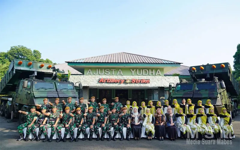 Di Tengah Memanasnya Konflik Dunia, Danpussenarmed dan Pangdivif 2 Kostrad Pastikan Kesiapan Alutsista Astros Yonarmed 1/Ajusta Yudha