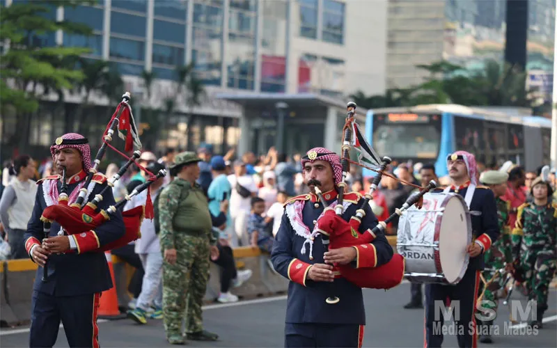 Parade Marching Band Unhan RI–Yordania Semarakkan Hari Kemerdekaan Yordania ke-80 di Jakarta