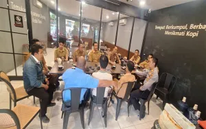 Kapolsek Nanga Tayap adakan Ngopi Bareng Bersama Camat dan Para Kepala Desa, Perkuat Sinergi Jaga Kamtibmas