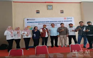 Pendistribusian KKS Bansos PKH dan Sembako di Desa Setiamulya Berjalan Lancar