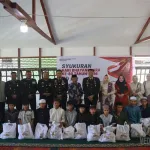 Waka Polres Ketapang Gelar Syukuran Hari Bhayangkara Ke-80 bersama anak – anak Santri di Ponpes An-Nawawi