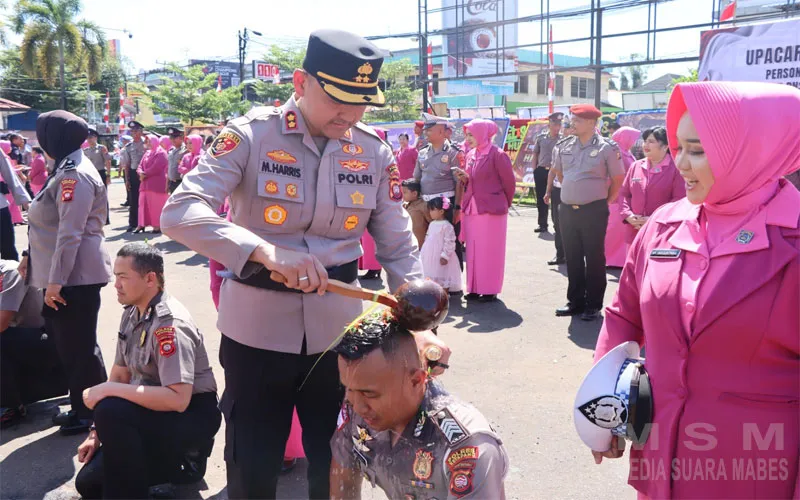 Kapolres Ketapang Pimpin Upacara Kenaikan Pangkat 73 Personel Periode 1 Juli 2026
