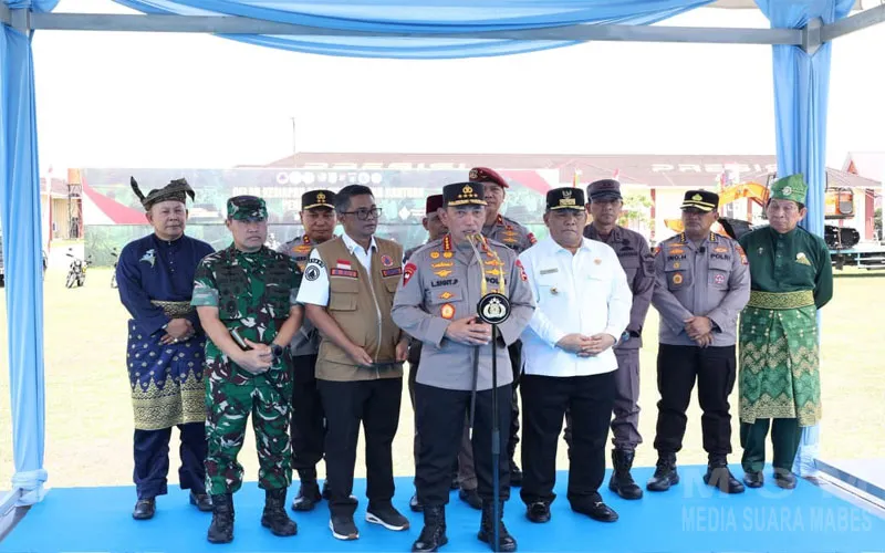 Kapolri Serahkan Bantuan Peralatan Karhutla di Riau, Ingatkan Ancaman El Niño dan Prioritaskan Pencegahan