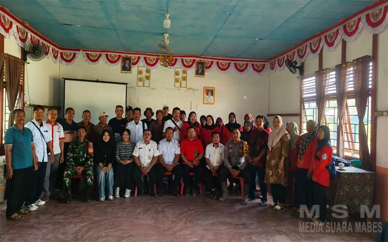 Cegah Karhutla, Bhabinkamtibmas Polsek Matan Hilir Selatan Ajak Warga Taati Perdes Larangan Bakar Lahan