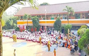 HARI PERTAMA MPLS MENCEKAM! SDN Srengseng Sawah 15 Jagakarsa Diteror Bom, Gegana dan Densus 88 Turun Tangan