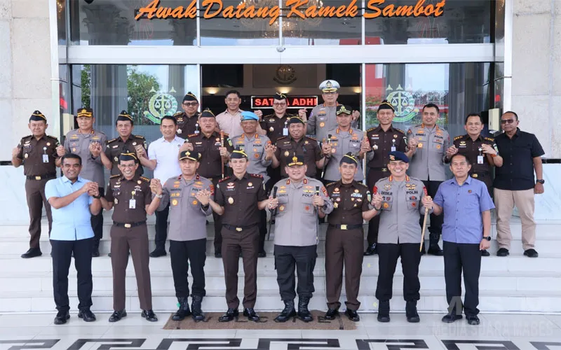 Kapolda Kalbar Jalin Silaturahmi dengan Kajati Kalbar, Perkuat Sinergi Penegakan Hukum