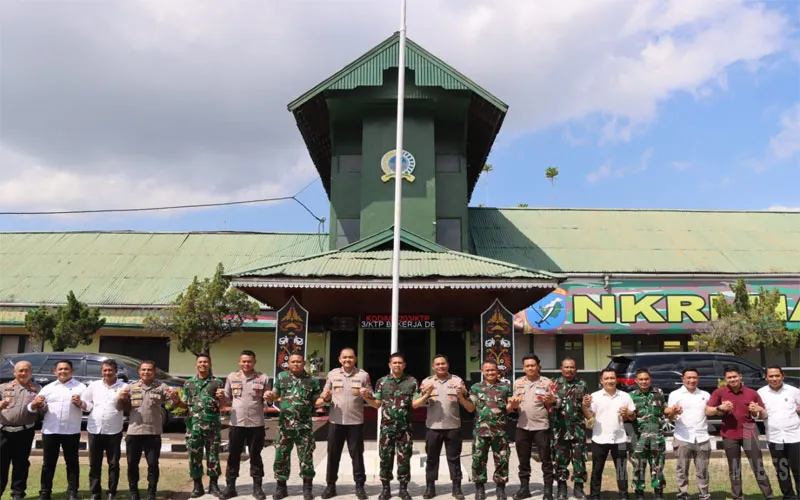 Polres Ketapang Dan Kodim 1203 ,Pererat Senergi Lewat Silaturahmi Perkuat Soliditas TNI-Polri
