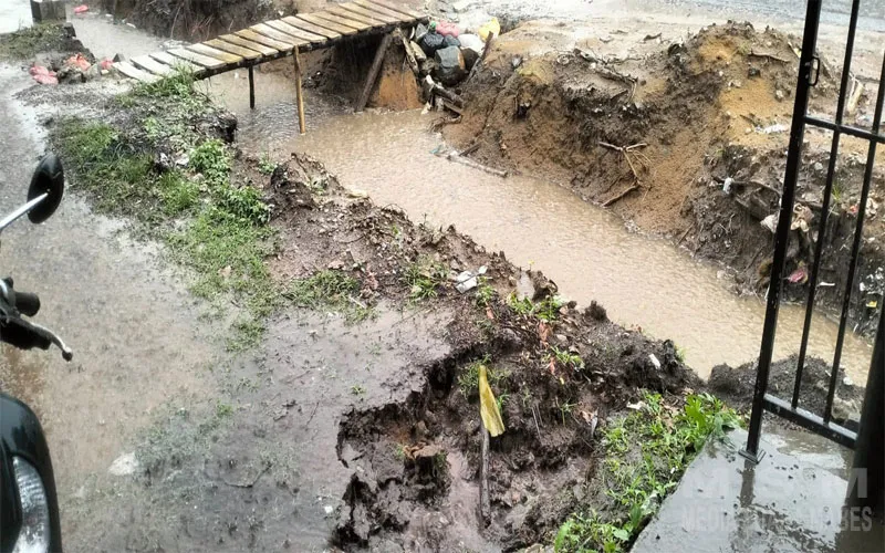 Galian Drainase Terbengkalai di Sedau, Bahu Jalan Rawan Longsor