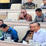 Bupati Ketapang Dampingi Warga Desa Teluk Bayur Kec. (Sungai Laur) Sampaikan Aspirasi Konflik Agraria Lahan ke DPR RI