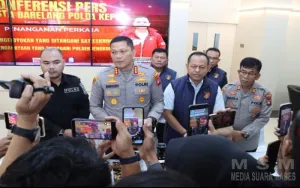 Kapolresta Barelang Pimpin Konferensi Pers Penanganan Kasus Pengeroyokan dan Penganiayaan yang Viral di Media Sosial
