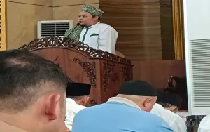 Khutbah Jumat di Masjid Al Ittihad Legenda Wisata Cibubur: Ustadz KH Abdul Ghofur, Lc. Ajak Jamaah Tingkatkan Ketakwaan dan Muhasabah Diri