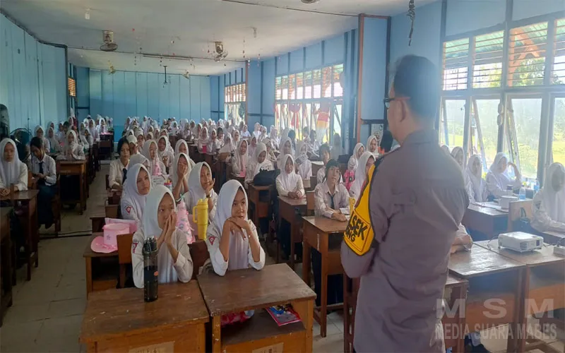 Cegah Penyalahgunaan Narkoba dan Kenakalan Remaja, Polsek Benua Kayong Sosialisasi kepada Peserta MPLS SMAN 2 Benua Kayong