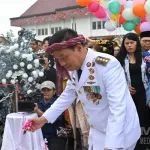 Bupati Tandatangani Prasasti, Tanda Penghormatan Bagi Pejuang Terbentuknya Kabupaten Humbahas