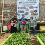 PLTA Saguling Perkuat Pemberdayaan Masyarakat melalui Dukungan ProKlim Lestari Tingkat Nasional di Bank Sampah Unit Safamarwah