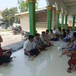 Jumat Keliling, Petahana Calon Kades Karangsari Sambangi Warga Lewat Silaturahmi di Masjid Al-Ikhlas