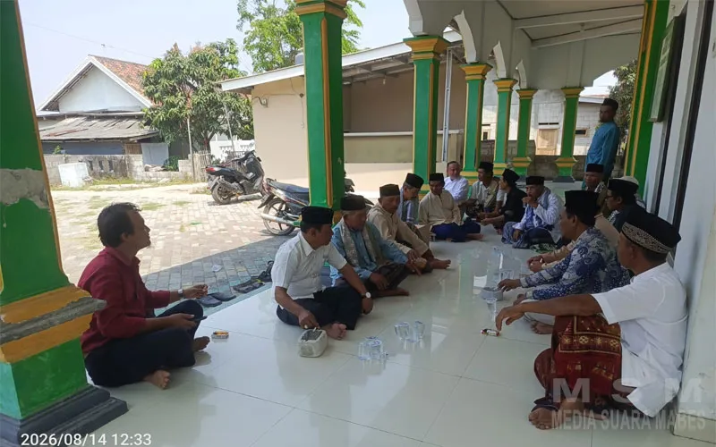 Jumat Keliling, Petahana Calon Kades Karangsari Sambangi Warga Lewat Silaturahmi di Masjid Al-Ikhlas