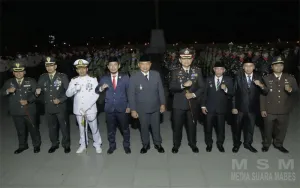 Kapolres Ketapang Bersama Jajaran Forkopimda Hadiri Upacara Kehormatan dan Renungan Suci HUT ke-81 Kemerdekaan RI