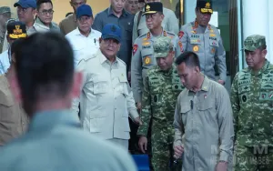 Kapolda Kalteng Bersama Wakapolri dan KASAD Sambut Presiden RI di Palangka Raya