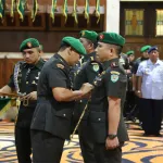 Tradisi dan Sertijab Dandim 0618/Kota Bandung, Pangdam III/Siliwangi Tekankan Penguatan Sinergitas dan Pembinaan Teritorial