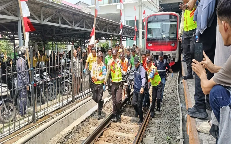 Dugaan Insiden Bunuh Diri Terjadi di Stasiun Duri, Perjalanan Kereta Sempat Terdampak