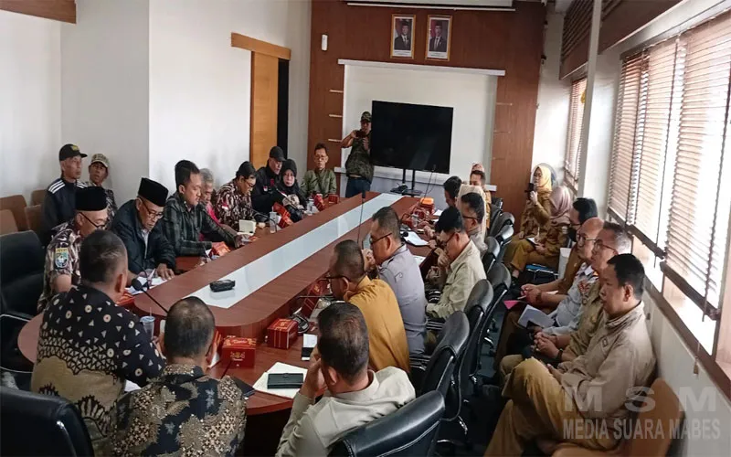 Audiensi ALMATU dengan Komisi II DPRD Garut: Soroti Penertiban PKL, Pelanggaran Tata Ruang, hingga Izin Tiang Provider dan Reklame