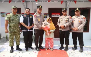 Sambang Kamtibmas Ke Basel, Kapolda Babel Resmikan Program Bedah Rumah-Polisi Peduli Sekolah
