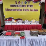 Ditresnarkoba Polda Kalbar Bongkar Dua Kasus Narkoba, 4 Tersangka Diamankan