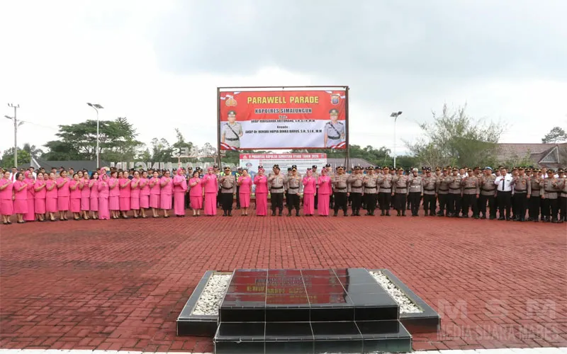 Diwarnai Gerbang Pora dan Dihadiri Forkopimda Plus, Polres Simalungun Gelar Tradisi Pisah Sambut Kapolres