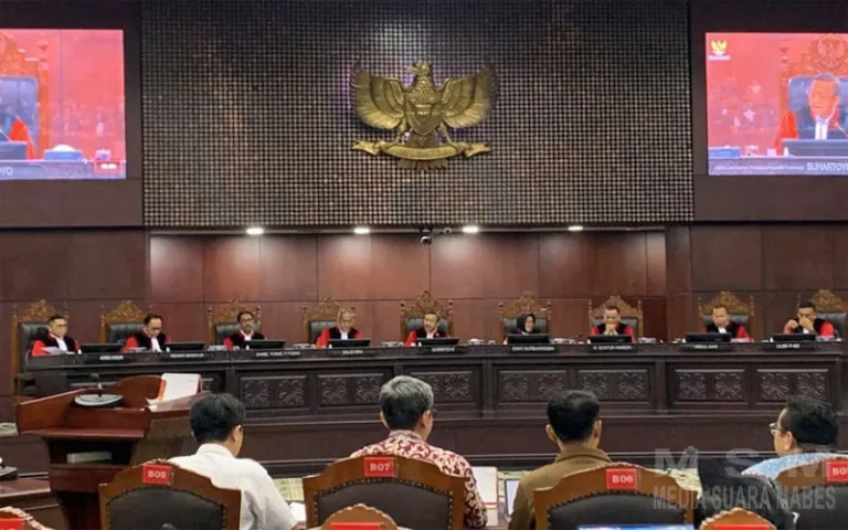 Putusan MK Soal Ijazah Gibran: Gugatan Tidak Dapat Diterima, Tak Bisa Diskualifikasi Wapres