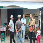 Firdaus dan Rahman Terus Berbenah Pasar Pekan Kamih : Tera Ulang Timbangan Demi Kejujuran, Menggairahkan Kunjungan