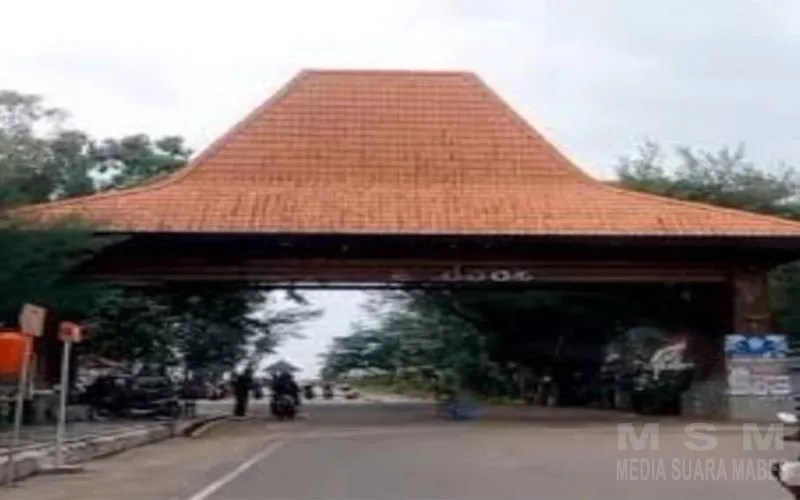 Pantai Pancer Dorr Mulai Ramai Pengunjung