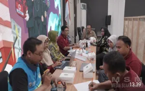 Suara HT Bersahutan di Dinkes Pacitan, Tenaga Kesehatan dan Lintas Sektor Simulasi Hadapi Ancaman Tsunami