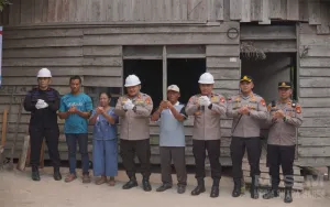 Polda Kalbar Bedah Rumah Warga Desa Subah: Terima Kasih Pak Polisi Sudah Bersama Masyarakat!