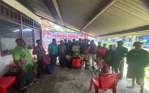 Tokoh Adat Waropen Ajak Pemuda Papua Jaga Persatuan, Rawat Adat, dan Bangun Kampung Damai