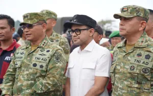 Pangdam III/Siliwangi Tinjau Percepatan Pembangunan KDKMP dan Salurkan 3.000 Paket Sembako di Takokak, Cianjur
