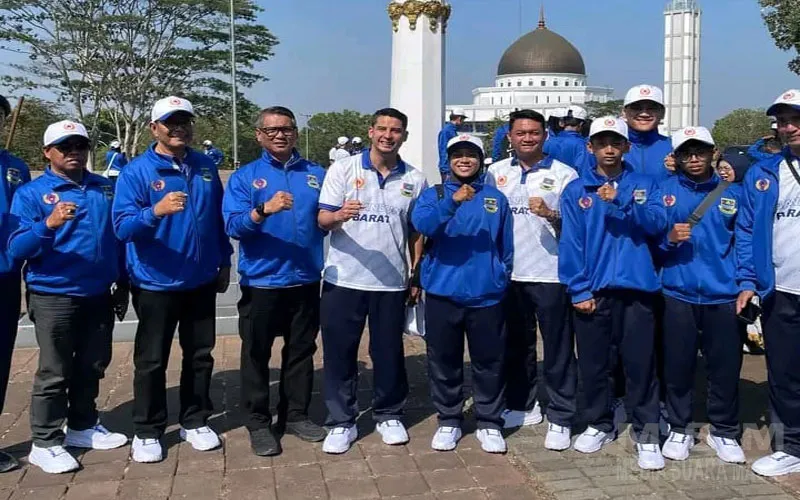 Wakil Bupati Asep Ismail Bersama Ketua Koni Tobias Ginanjar Hadiri Pelepasan Atlet Porprov Jawa Barat 2026