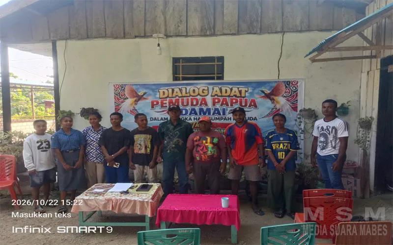 Tokoh Adat Riseisayati John Rumayomi Ajak Pemuda Waropen Jaga Persatuan di Momentum Sumpah Pemuda