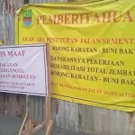 Banner Pengalihan Arus Lalu Lintas Proyek Jembatan Arhanud di Tarumajaya Disorot, Logo Satlantas dan Dishub Tak Terlihat