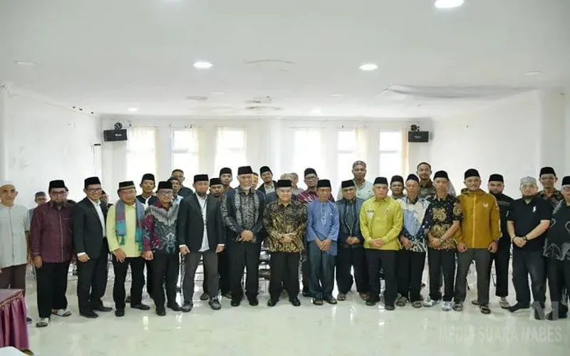 Gubernur Sumatera Barat, Mahyeldi Ansharullah; Masjid tidak hanya dibangun fisiknya, tapi pusat pembentukan karakter generasi